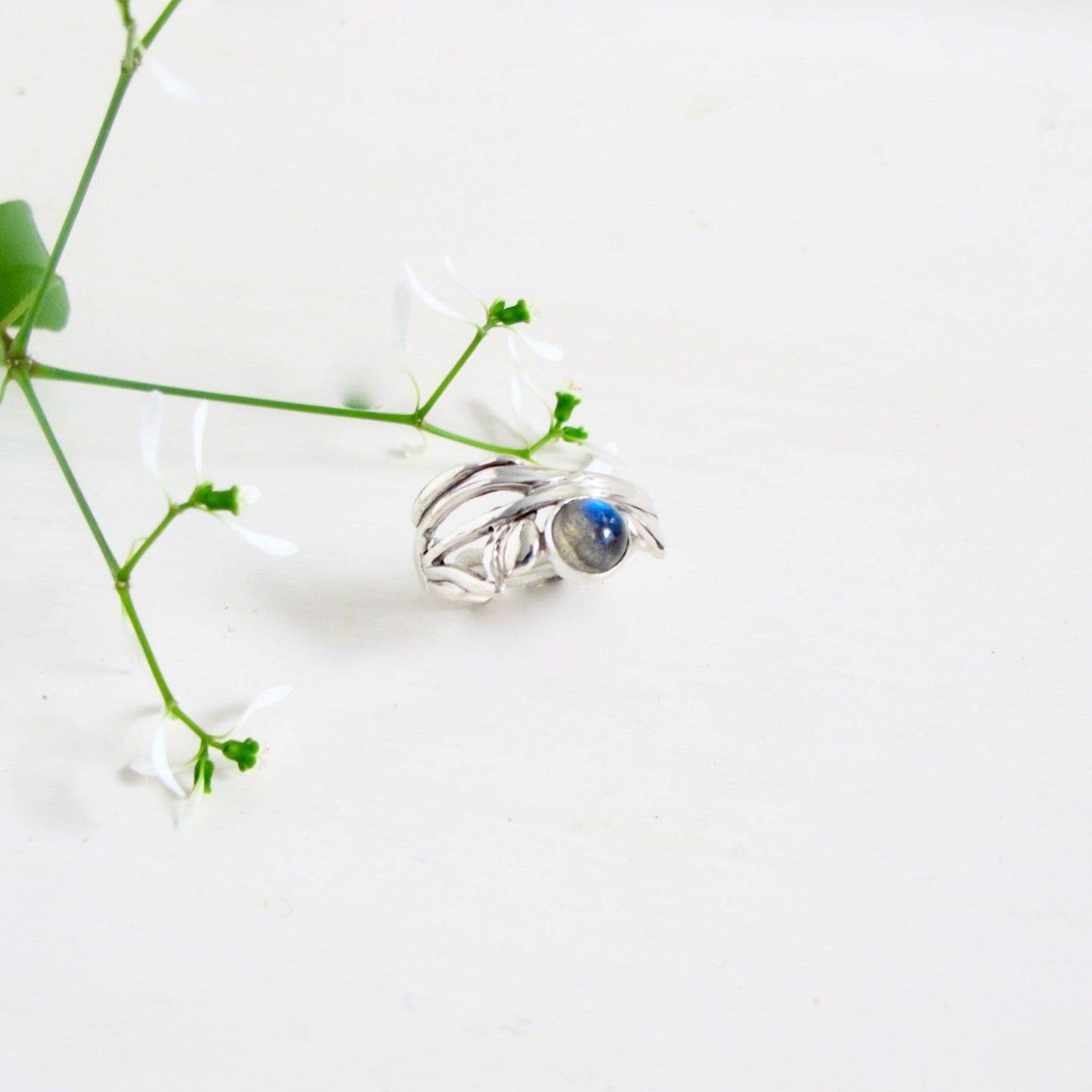 Vines & Leaves Labradorite Ring – Vicki Westgate Fine Jewellery
