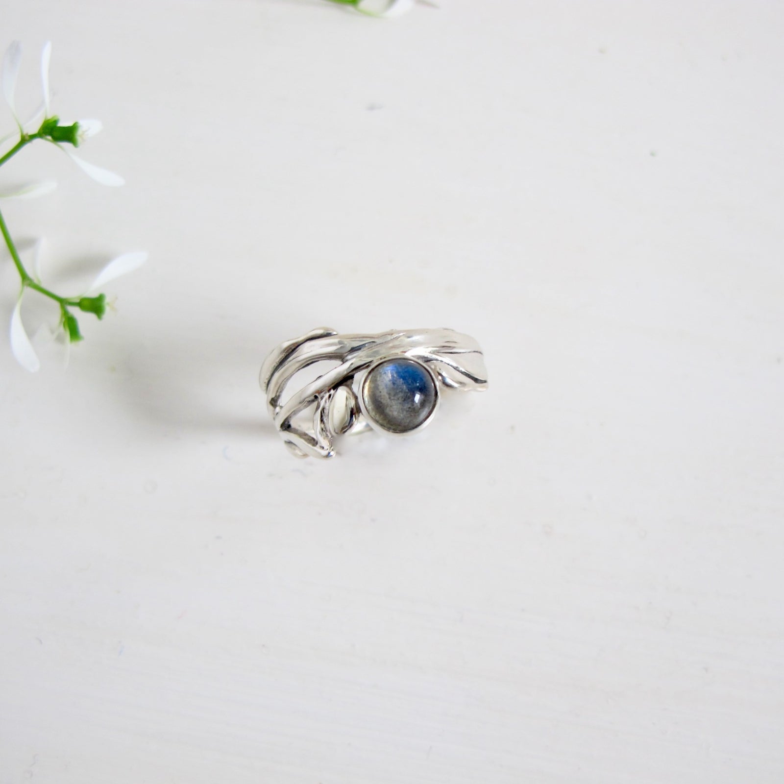 Vines & Leaves Labradorite Ring – Vicki Westgate Fine Jewellery